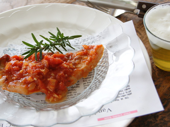 豚肉のソテー ローズマリートマトソース