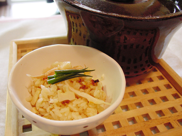 あじの開きの炊きこみ御飯