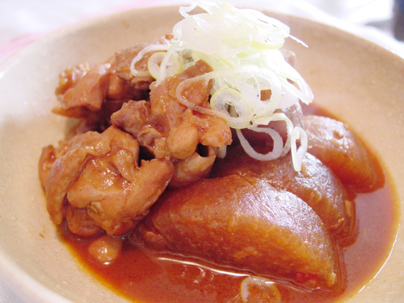 大根と鶏肉のピリ辛味噌煮込み