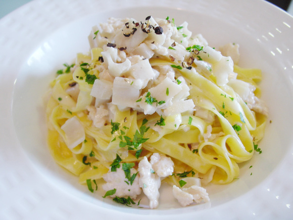 鶏ひき肉とれんこんのラグー～タリアテッレ～