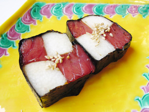 まぐろと山いもののり巻き