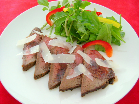 牛肉のタリアータ バルサミコソース