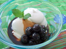 マスカルポーネとブルーベリーのバルサミコデザート