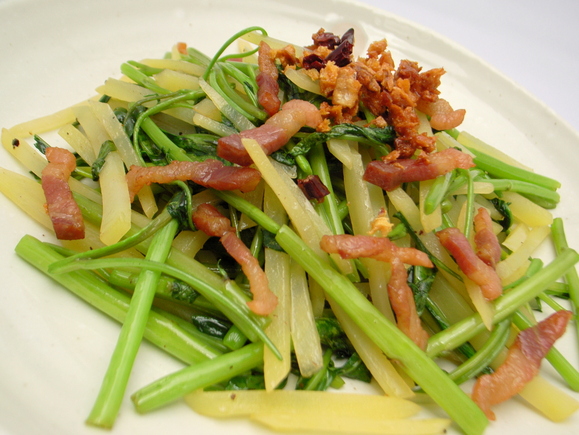 シンシアと空芯菜のぺペロンチーニソテー