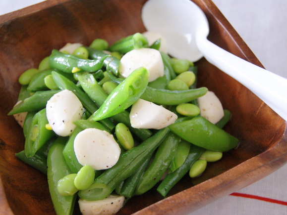 モッツラレラチーズと青豆のサラダ