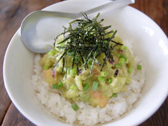 アボカドシュリンプ明太丼