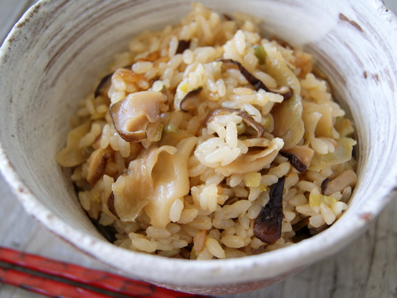 干ししいたけとザーサイの炊き込みごはん