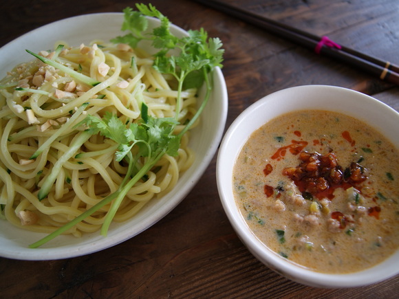 食べるラー油入り豆乳だれつけ麺