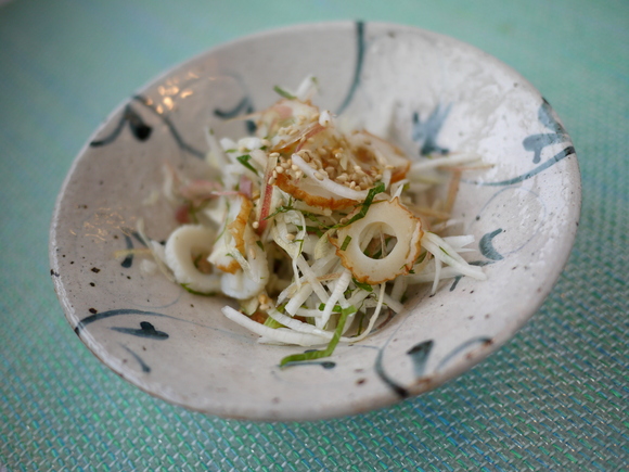 せん切り大根のちくわ和え