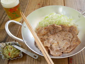 せん切りねぎ＆ねぎ塩だれの豚肉ソテー