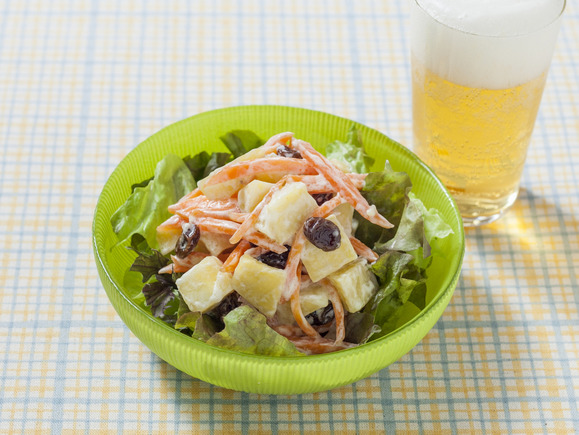 さつまいもとにんじんのクリームチーズサラダ